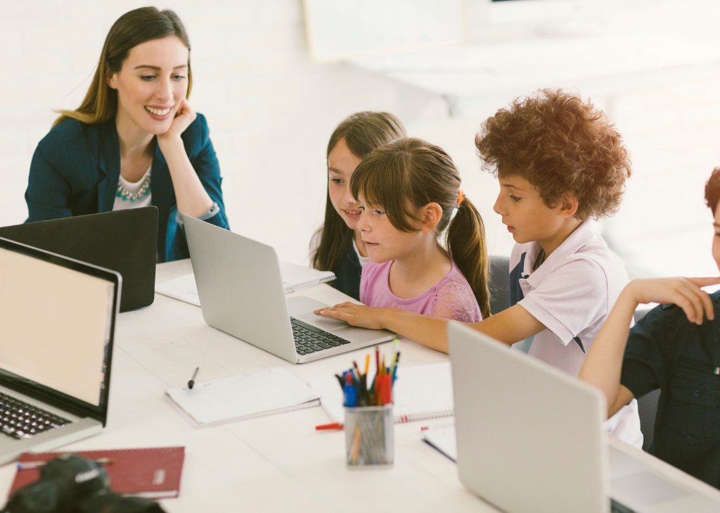 pertimbangan memilih program coding & robotics untuk anak